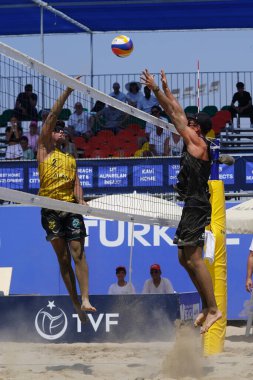 ANTALYA, TURKIYE - 13 Haziran 2025: Alanya 'daki Dünya Sahili Pro Tour Yarışması sırasında tanımlanamayan sporcu