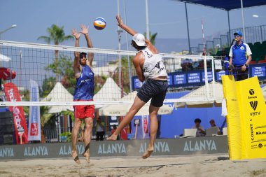 ANTALYA, TURKIYE - 13 Haziran 2025: Alanya 'daki Dünya Sahili Pro Tour Yarışması sırasında tanımlanamayan sporcu