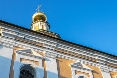 Eski kilise altın kubbesi