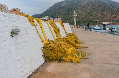 Bali, Girit, Yunanistan -10.09.2019 - iskelede balık ağları