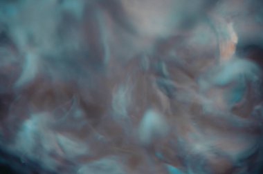 Renk soyutlaması. Kaynar suya dayalı bir geçmiş. Tonlu fotoğraf, odak dışı.