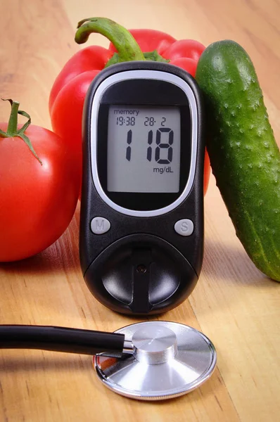 新鮮な熟した野菜 Glucometer 医療聴診器と血糖値の測定 糖尿病 健康的なライフ スタイルと栄養の概念の結果で — ストック写真