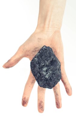 Kömür topaklar, tutan kadın kavramı yakıt ve güç el