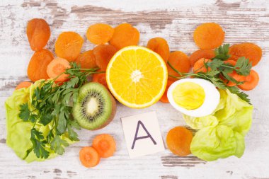 Taze sağlıklı yiyecekler, A vitamini, diyet lifleri ve mineraller, besleyici yeme kavramı