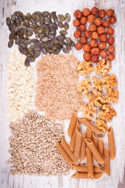 Doğal maddeler veya kaynak bakır, mineraller ve diyet lif, sağlıklı beslenme kavramı olarak ürünleri