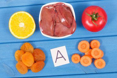 A vitamini, beslenme lifleri ve doğal mineraller içeren yiyecekler, sağlıklı besleyici yeme kavramı