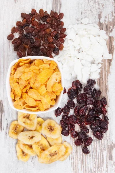 Kaynak karbonhidrat, beslenme lifleri, vitaminler ve mineraller, sağlıklı ve besleyici yeme kavramı olarak bileşenler veya ürünler