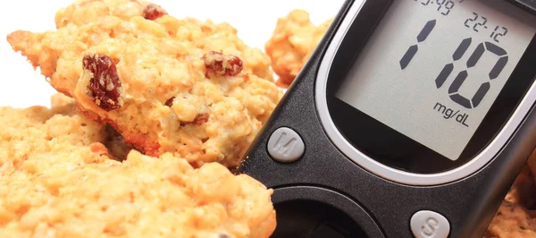 Glucose Meter Checking Measuring Sugar Level Oatmeal Cookies Concept Diabetes — Stock Photo, Image