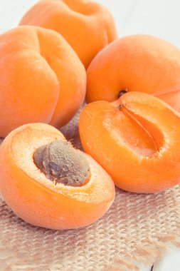 Vintage Fotoğraf, vitaminler ve mineraller, içeren taze olgun kayısı sağlıklı tatlı yeme kavramı