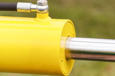 Detay ve Endüstriyel hidrolik veya pnömatik makine, piston veya harekete geçirici, mühendislik ve teknoloji kavramının bir parçası