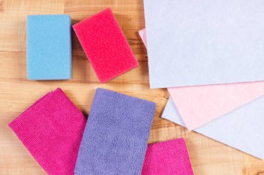 Eve, ev görev kavramı temizlik için kullanarak aksesuarları