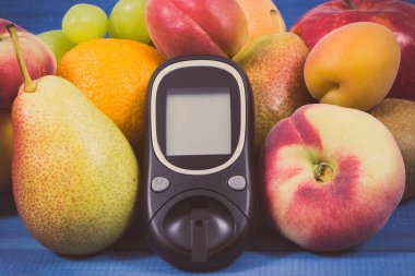 Kontrol etmek için şeker ölçüm şeker düzeyi ve taze sağlıklı gıda kaynağı doğal vitamin ve mineraller, diyabet kavramı. Vintage Fotoğraf