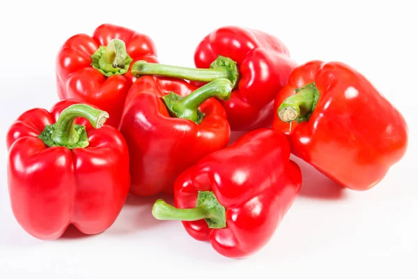 Čerstvé Červené Zralé Papriky Bílém Pozadí Koncept Zdravé Výživy Royalty Free Stock Obrázky