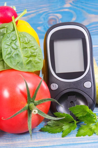 Glucometer 신선한 야채에 당뇨병의 개념의 — 스톡 사진