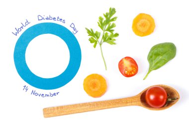 Taze sebze ve Dünya Diyabet günü, hastalığı sırasında sağlıklı beslenme kavramı sembolü olarak mavi daire