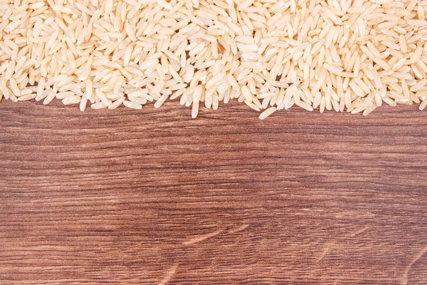 糙米堆 健康营养的概念 复制文字或铭文的空间 — 图库照片