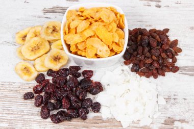 Sağlıklı maddeler karbonhidrat, diyet lifi ve mineraller, besleyici yemek kavramı içeren