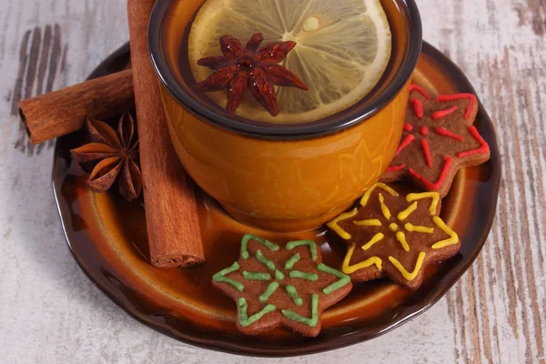 Xícara Chá Quente Pão Gengibre Caseiro Cozido Forno Biscoitos Natal — Fotografia de Stock