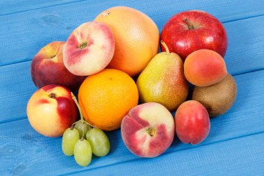 Taze sağlıklı besin kaynağı olarak doğal vitaminler, beslenme lifleri ve mineraller.