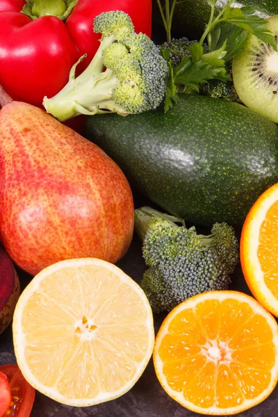 Friss Érett Gyümölcsöket Zöldségeket Tartalmazó Természetes Vitaminok Ásványi Anyagok Egészséges — Stock Fotó