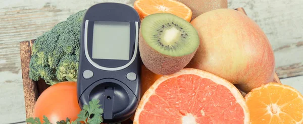 Vércukormérő egészséges gyümölcsök és zöldségek. Ellenőrzése a vércukorszintet, a cukorbetegség, a diéta és a fogyás koncepció — Stock Fotó