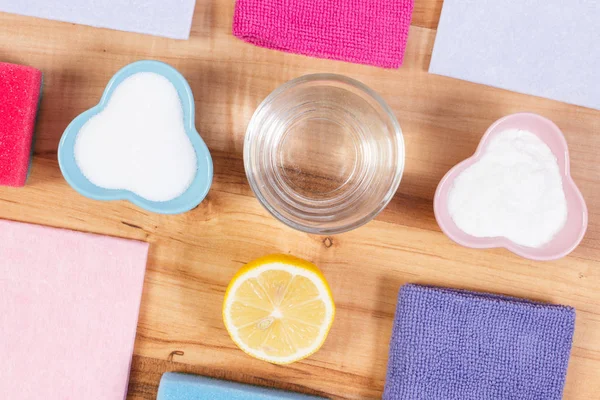 Colorful domestic accessories and natural, nontoxic detergents for cleaning different surfaces at home — Stock Photo, Image