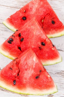 Kaynak vitamin ve mineral olarak taze doğal karpuz, sağlıklı sulu tatlı kavramı