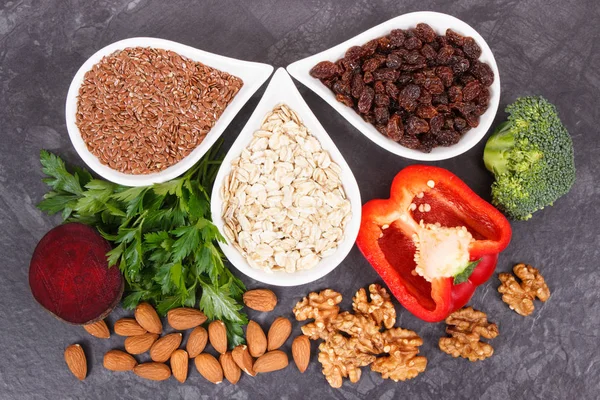 Ingredientes contendo vitaminas e minerais recomendados para hipertensão e diabetes — Fotografia de Stock