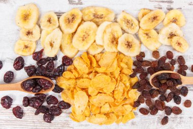 Mineraller, karbonhidratlar ve diyet lifi içeren sağlıklı maddeler, besleyici beslenme konsepti