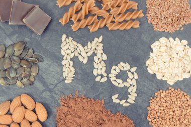 Magnezyum, vitaminler, mineraller ve lif içeren farklı maddeler