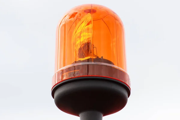 Faro giratorio naranja o luces de sirena como señal de seguridad — Foto de Stock