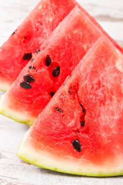 Kaynak vitamin ve mineral olarak taze doğal karpuz, sağlıklı sulu tatlı kavramı