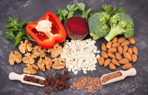 Natuurlijk voedzaam voedsel goed voor hypertensie en diabetes, gezonde levensstijl — Stockfoto