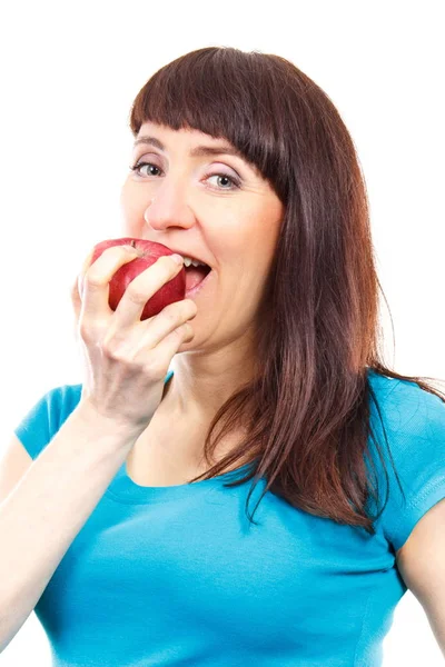 Mujer feliz comiendo manzana fresca, concepto de nutrición saludable —  Fotos de Stock