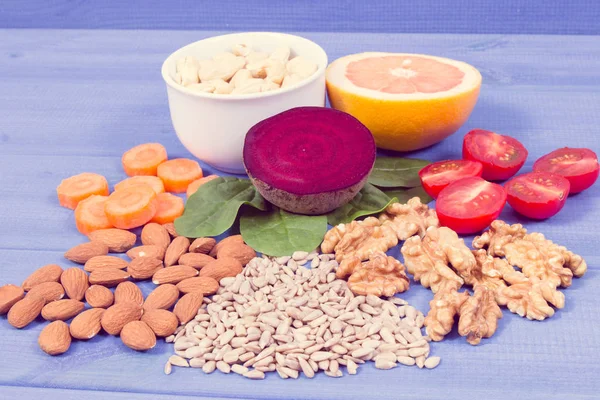 Kaynak mineral, vitamin B7 ve lif, kavram yeme besleyici olarak sağlıklı ürünler