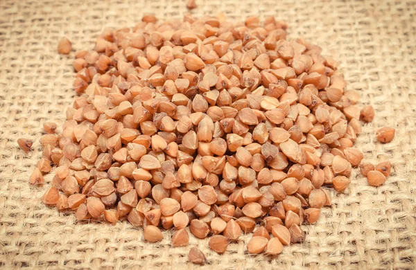 Jüt tuval üzerinde kaynak mineraller ve lif olarak Karabuğday