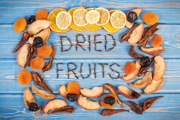Frame of ingredients for preparing beverage or compote of dried fruits