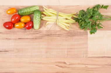 Vitamin içeren taze sebzeler gibi. Sağlıklı yaşam tarzları ve beslenme. Metin için yer