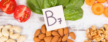 Sağlıklı ürünler ve malzemeler kaynak olarak B7 vitamini, beslenme lifleri ve doğal mineraller, besleyici yeme kavramı