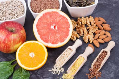 Sağlıklı tiroid için vitamin ve mineral içeren besleyici ürünler ve malzemeler