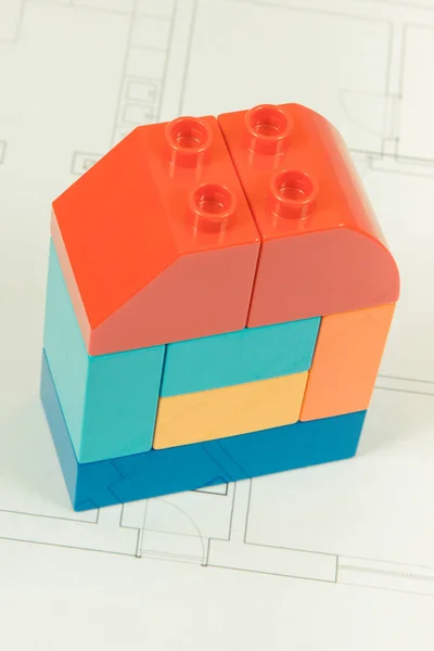 Forma Del Hogar Hecha Bloques Juguete Plástico Colores Diagramas Construcción — Foto de Stock
