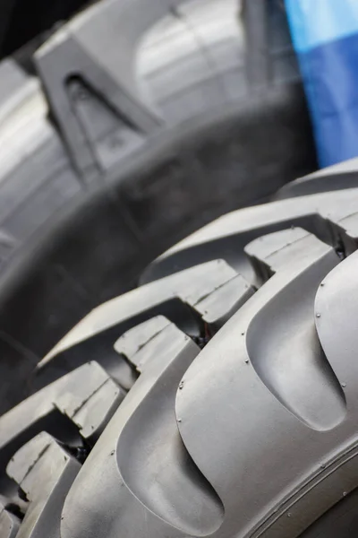 자동차 트랙터 농업용 기계에 사용되는 타이어 — 스톡 사진