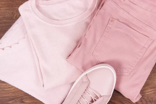 Zapatos Cuero Rosa Para Mujer Pantalones Algodón Suéter Lana Sobre —  Fotos de Stock