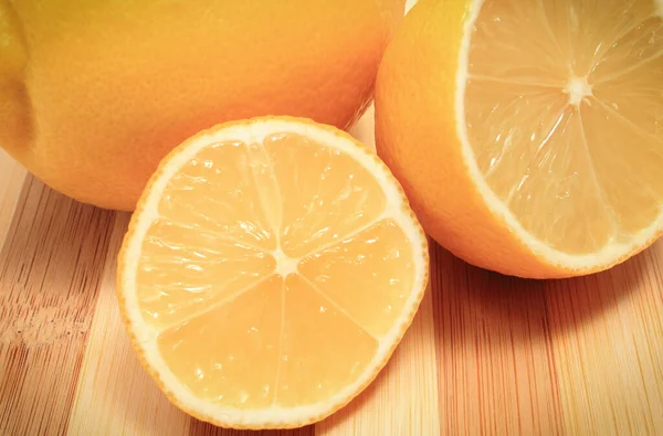 Свежие Лимоны Деревянном Фоне Здоровое Питание Образ Жизни — стоковое фото