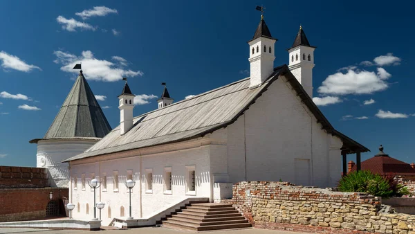 Kazan Kremlin top sahasının güney binası- Kazan, Rusya