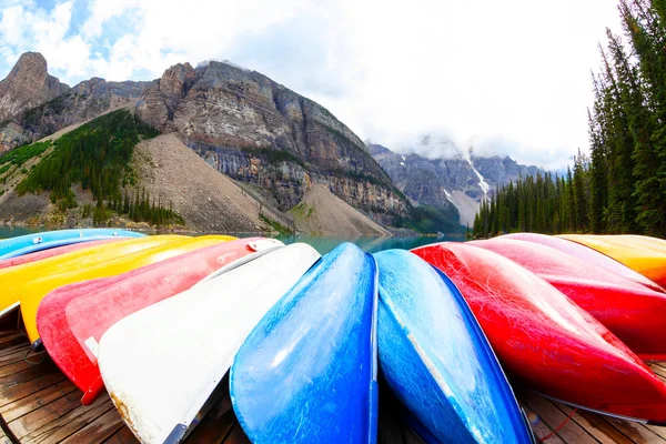 Fisheye View Row Canoes Lining Shores Moraine Lake Lake Louise — Stock Photo, Image