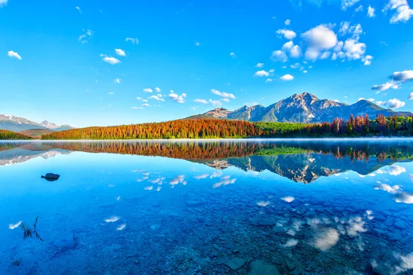 Nascer Sol Sobre Lago Patricia Parque Nacional Jasper Com Montanha — Fotografia de Stock