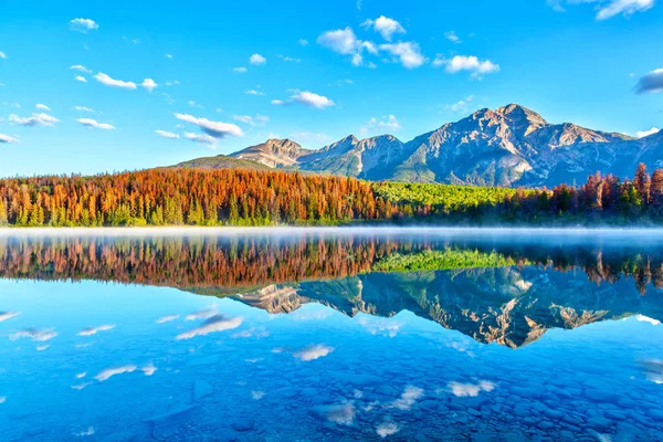 Nascer Sol Sobre Lago Patricia Parque Nacional Jasper Com Montanha — Fotografia de Stock