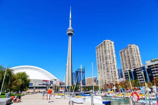 Toronto Kanada Aug 2012 Stadthafen Toronto Mit Wahrzeichen Turm Rogers — Stockfoto