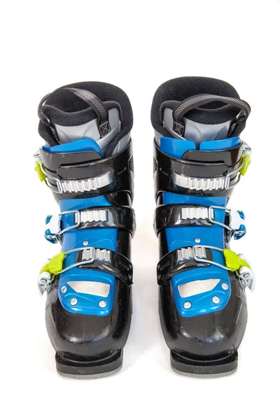 Paire de bottes de ski bleues et noires isolées sur fond blanc — Photo
